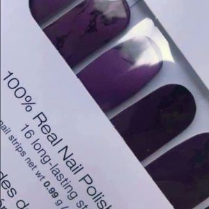 Color Street Nails, Retired set
Bundle and save on shipping per set! 5/$25